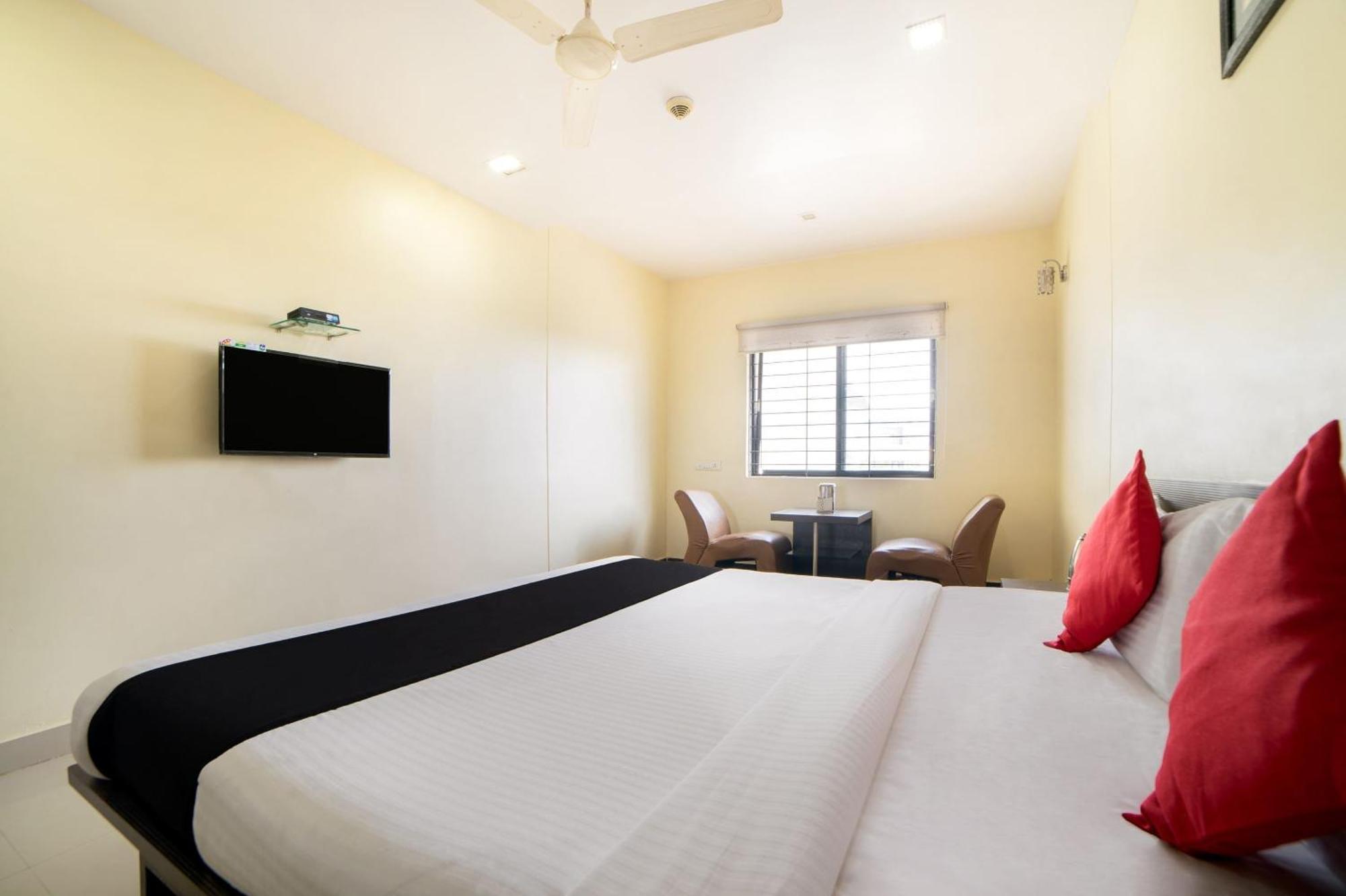 Super Capital O Raaga Grand Hotel Hyderabad Exterior photo