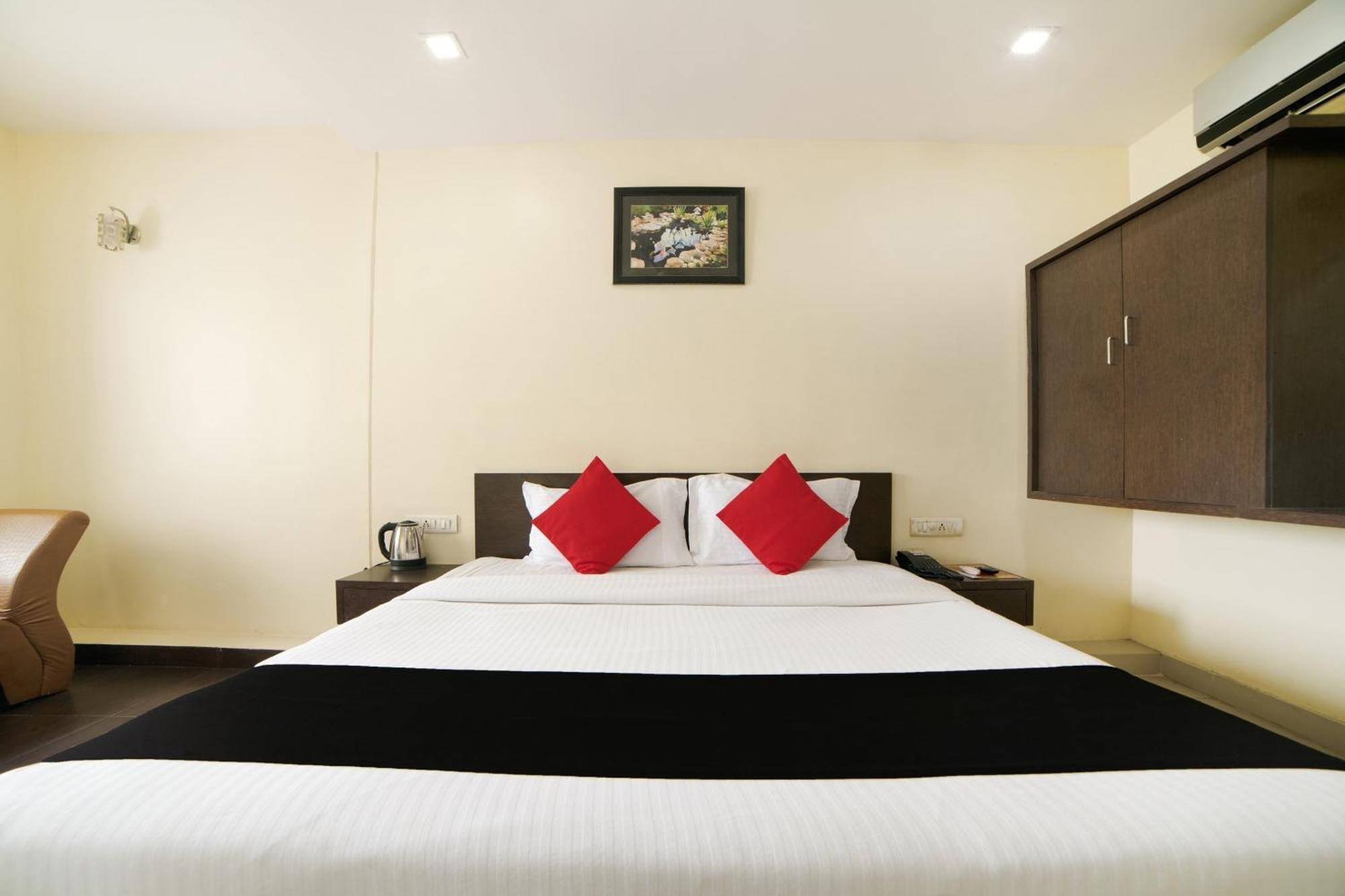 Super Capital O Raaga Grand Hotel Hyderabad Exterior photo